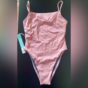 NWT Jolyn Lia Swimsuit Shell Pink. 👙